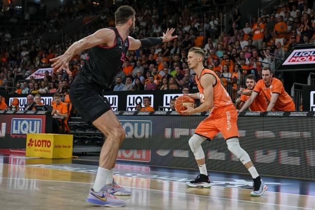 换和精准的 换和精准的